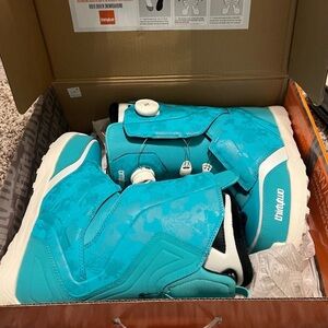 NEW Snowboard boots | ThirtyTwo | Women’s size 8, double boas